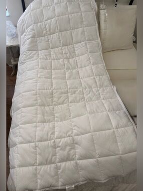 White Quilted mattress cover TWIN size